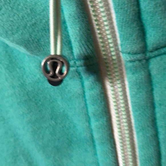 Lululemon Scuba Hoodie Size 8 Green Minty - Picture 2 of 12